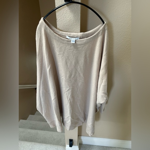 Wool Cashmere Shawl - Picture 2 of 3